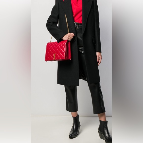 💥SOLD💥SAINT LAURENT
Lambskin Quilted LARGE Becky Chain Bag - Picture 4 of 16